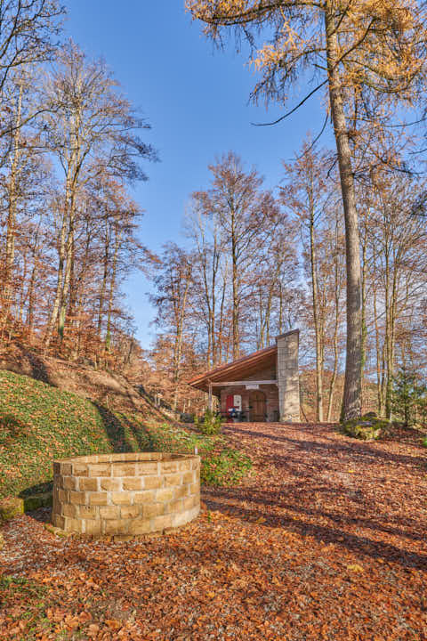 Gemeinde Julbach Landkreis Rottal-Inn Schlossberg Herbst (Dirschl Johann) Deutschland PAN